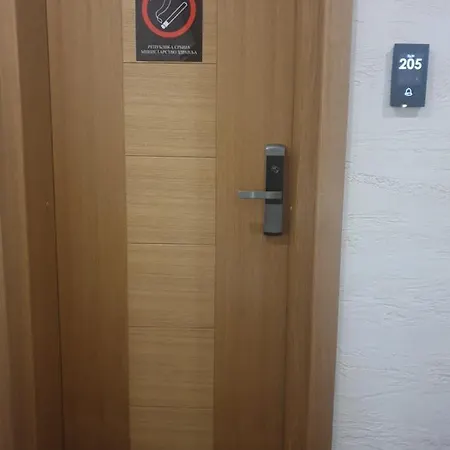 Standardna Soba Centar 205 Szálloda 3*